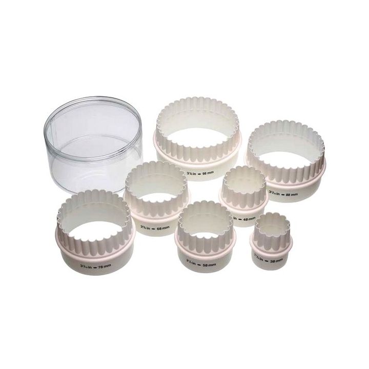 Set de 7 emporte-pièces ronds lisses / cannelés