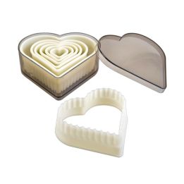 Set de 7 cortadores "corazón" rizados