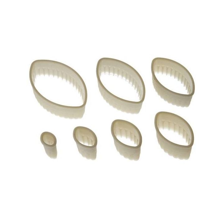 Set de 7 emporte-pièces "ovale" cannelés